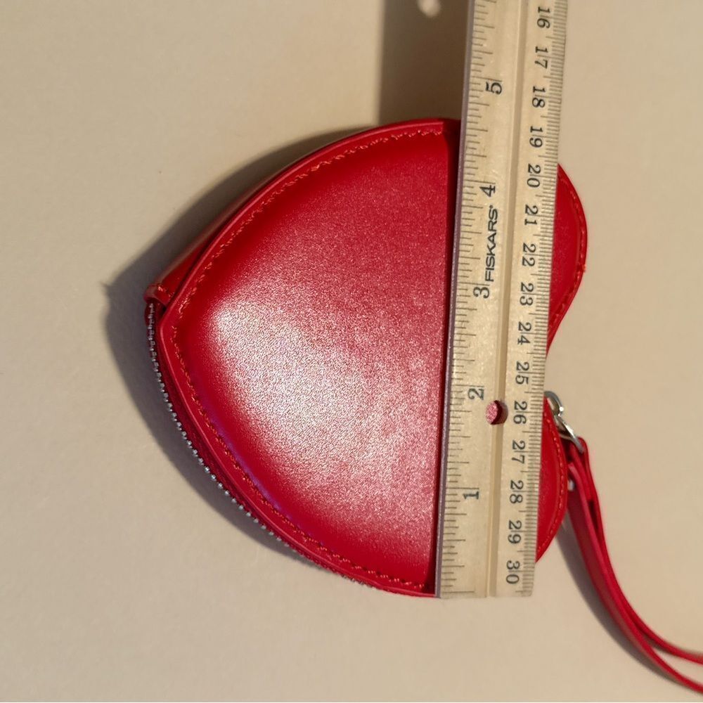Heart-Shaped Red Wristlet W14 - Picture 4 of 5